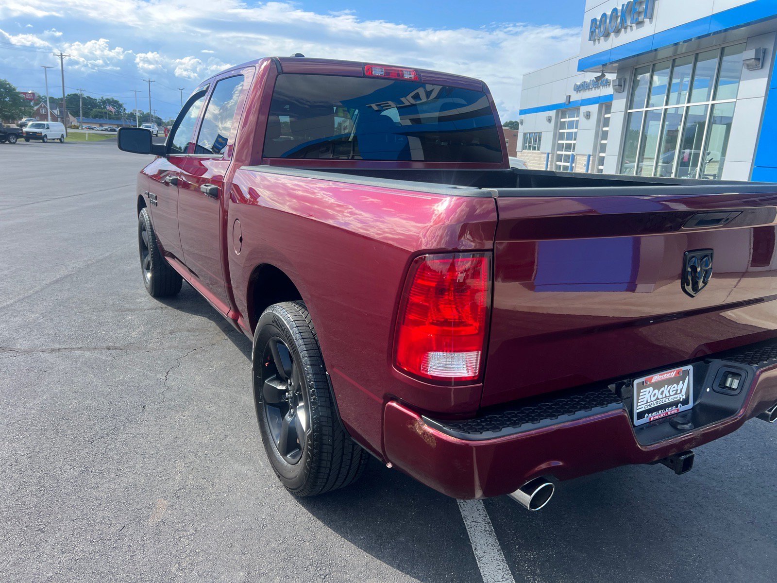 Used 2017 RAM 1500 Express w/ Express Value Package RWD image 2