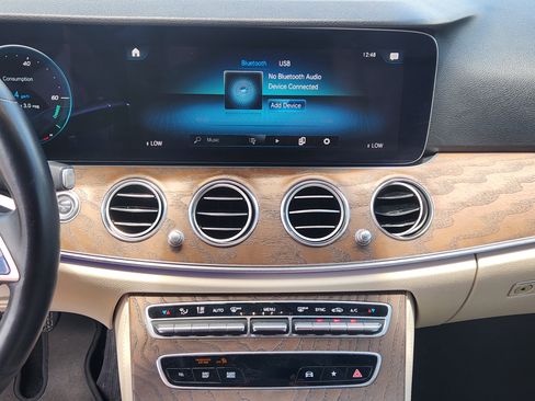Used 2022 Mercedes-Benz E 350 Sedan image 17
