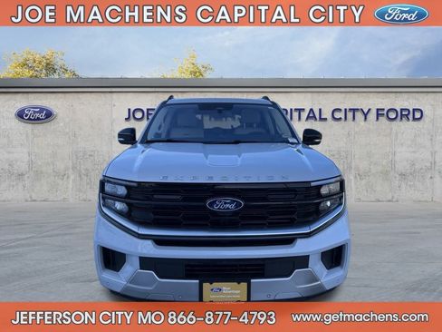 Certified 2025 Ford Expedition Max Platinum image 8