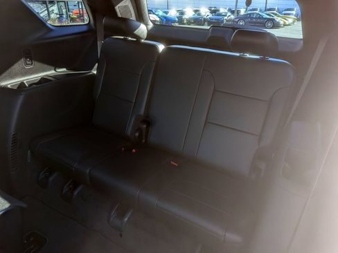 Used 2022 Chevrolet Traverse High Country AWD/4WD image 40