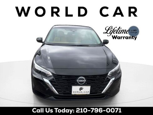 Used 2025 Nissan Sentra SV w/ SV Premium Package image 2