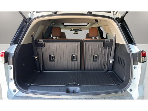 New 2026 Nissan Pathfinder Platinum AWD/4WD image 22