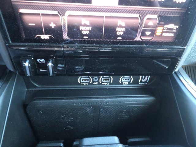 Used 2025 RAM 1500 Laramie w/ Night Edition AWD/4WD image 5