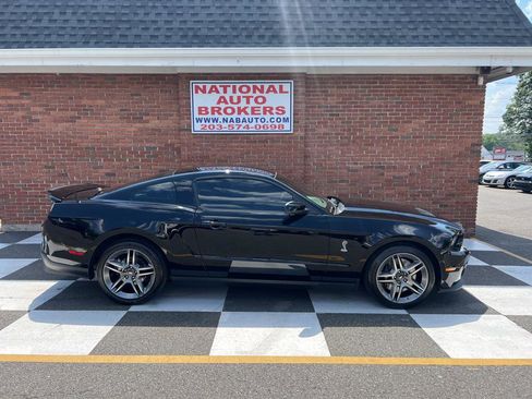 Used 2010 Ford Mustang Shelby GT500 image 2