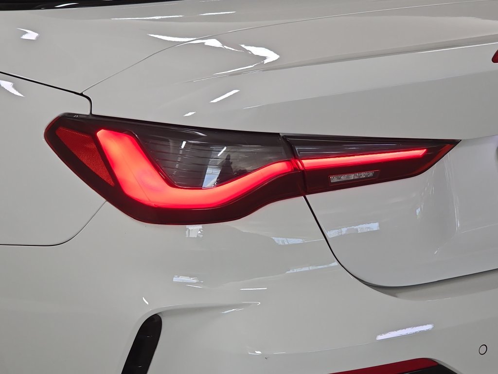 Certified 2026 BMW 430i Convertible RWD image 32