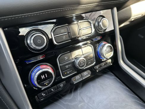 Certified 2021 GMC Yukon XL Denali w/ Denali Premium Package image 19