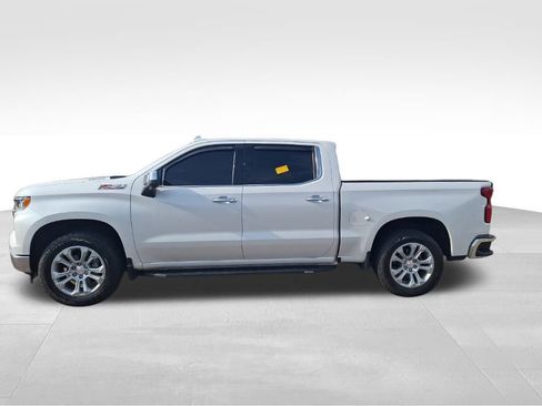 Used 2025 Chevrolet Silverado 1500 LTZ w/ LTZ Premium Package image 14