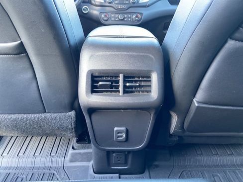 Used 2022 GMC Terrain SLT w/ LPO, Floor Liner Package image 49