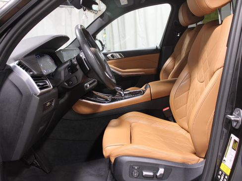 Used 2023 BMW X5 xDrive40i w/ Premium Package image 12