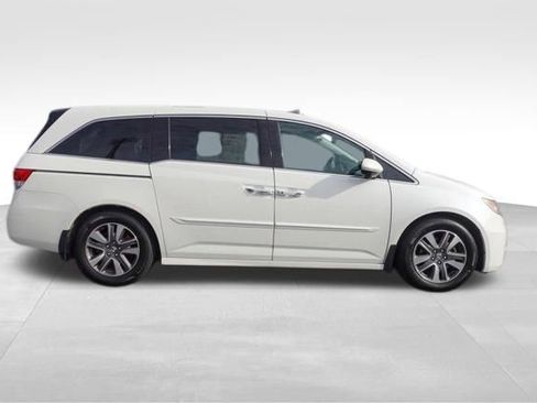 Used 2015 Honda Odyssey Touring image 2