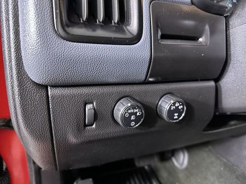 Used 2015 Chevrolet Colorado Z71 AWD/4WD image 18