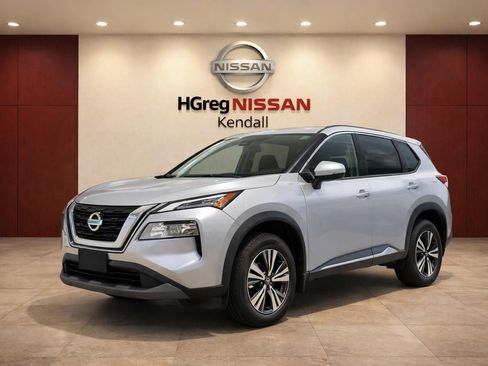Certified 2022 Nissan Rogue SV FWD image 3