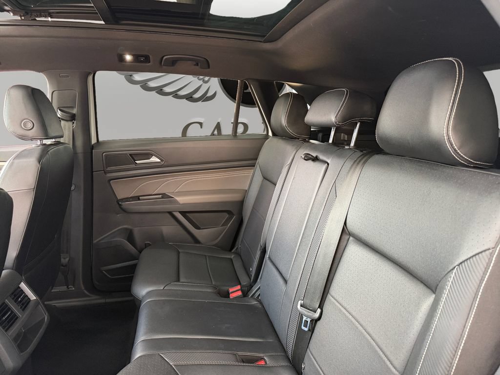 Used 2021 Volkswagen Atlas Cross Sport SE FWD image 13