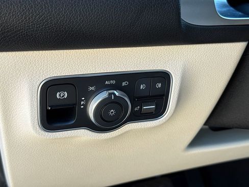 Used 2022 Mercedes-Benz GLB 250 GLB 250 image 23