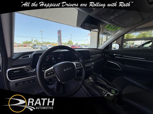 Used 2025 Kia Telluride S AWD/4WD image 14