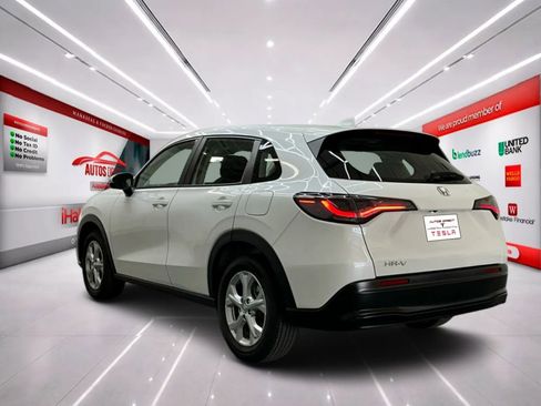 Used 2025 Honda HR-V LX image 6