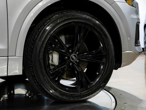 Used 2022 Audi Q8 Premium Plus w/ Premium Plus Package image 61