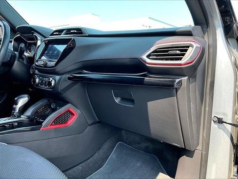 Used 2023 Chevrolet TrailBlazer RS w/ Convenience Package FWD image 13