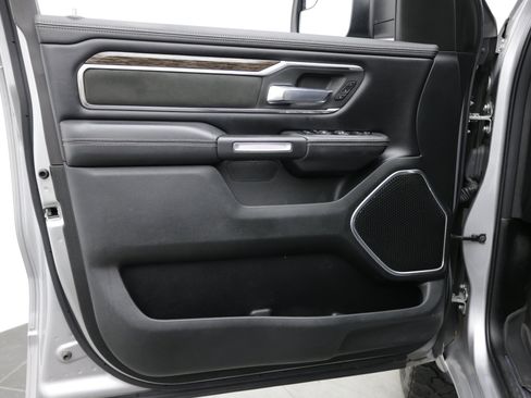 Used 2019 RAM 1500 Laramie RWD image 15
