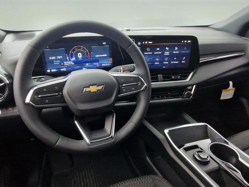 New 2026 Chevrolet Equinox LT w/ LPO, Floor Liner Package image 15