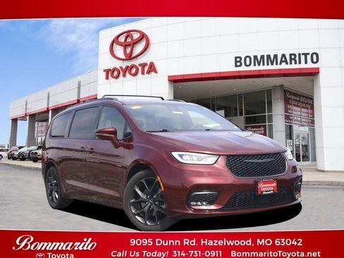 Used 2021 Chrysler Pacifica Touring-L w/ Premium & Safety Sphere Group FWD image 1