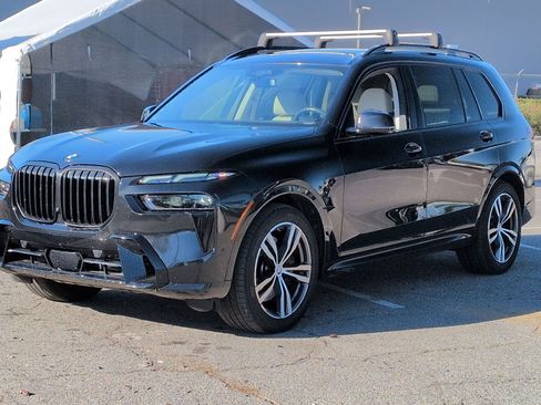 Certified 2024 BMW X7 xDrive40i w/ Executive Package image 5