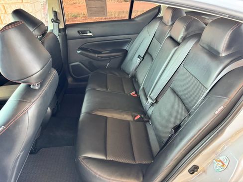 Used 2025 Nissan Altima 2.5 SR FWD image 18