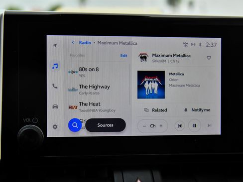 Used 2023 Toyota RAV4 XLE image 25