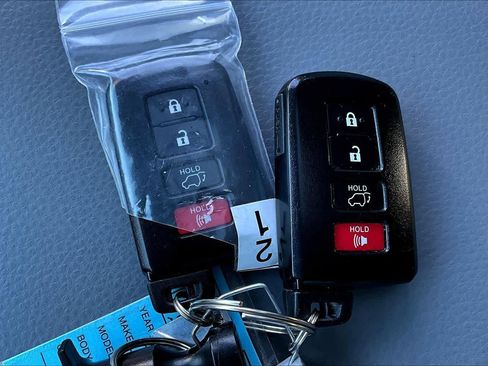 Used 2021 Toyota Sequoia Limited image 14