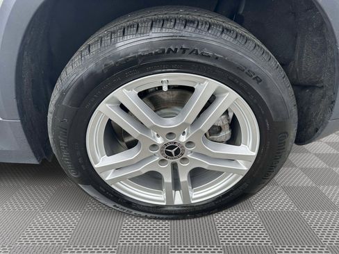 Used 2021 Mercedes-Benz GLA 250 4MATIC image 35