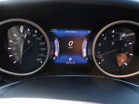 Used 2017 Maserati Ghibli image 41