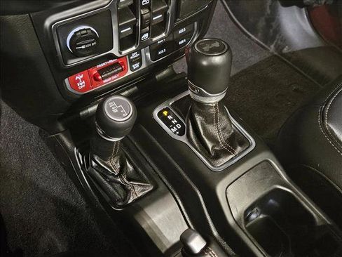 Used 2021 Jeep Wrangler Unlimited Rubicon w/ Trailer Tow Package image 12