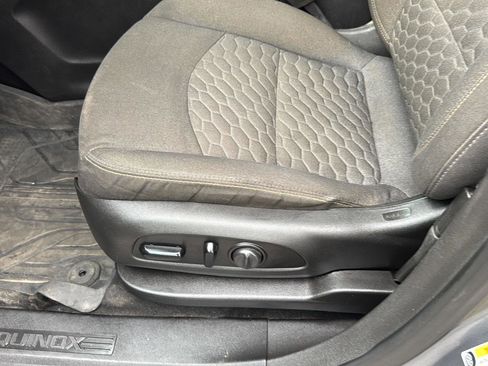 Used 2019 Chevrolet Equinox LT image 26