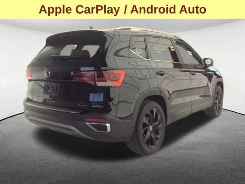 Used 2023 Volkswagen Taos SE w/ Black Wheel Package AWD/4WD image 5
