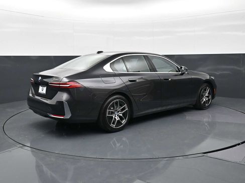 New 2026 BMW 530i w/ Convenience Package RWD image 5