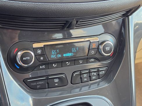 Used 2014 Ford Escape Titanium w/ Equipment Group 401A AWD/4WD image 33