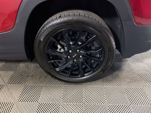 Used 2024 GMC Terrain SLT w/ Elevation Edition AWD/4WD image 10