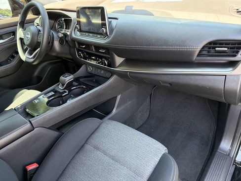 Used 2023 Nissan Rogue SV FWD image 28