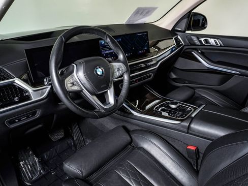 Used 2024 BMW X7 xDrive40i w/ Premium Package image 20