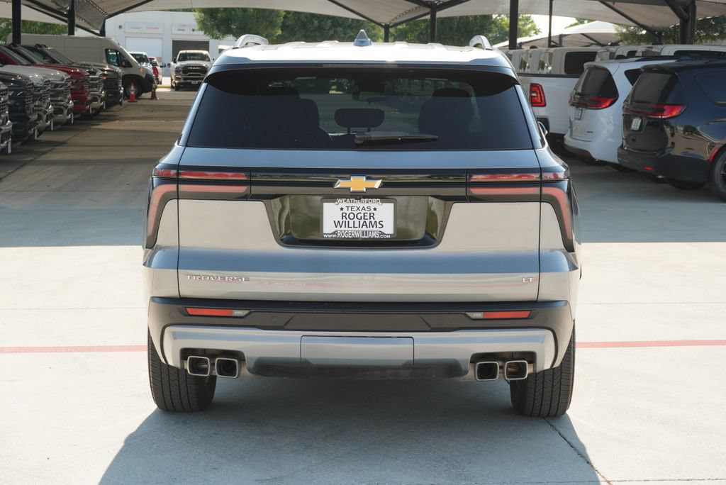 Used 2024 Chevrolet Traverse LT FWD image 4