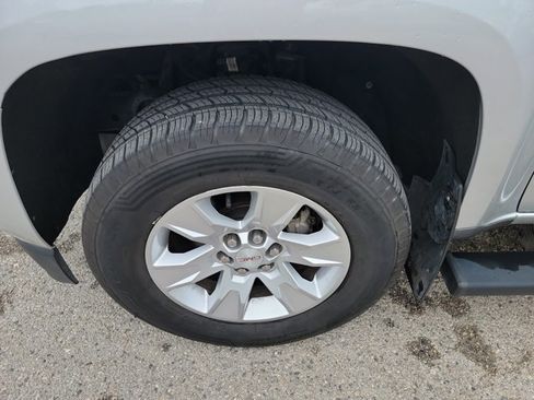 Used 2018 GMC Canyon SLE w/ SLE Convenience Package image 9