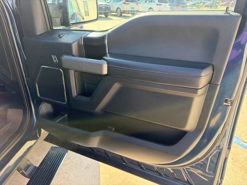 Used 2019 Ford F150 Platinum w/ Equipment Group 701A Luxury AWD/4WD image 30