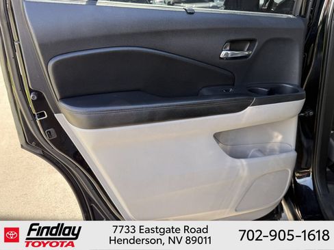 Used 2016 Honda Pilot Touring image 21