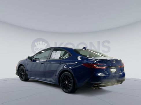 Used 2025 Toyota Camry SE image 10