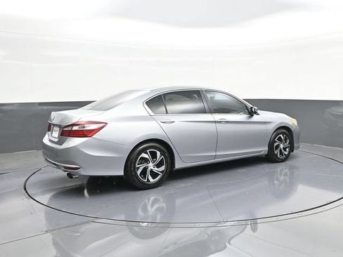 Used 2017 Honda Accord LX image 15