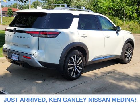 Certified 2024 Nissan Pathfinder Platinum w/ Cargo Package AWD/4WD image 3