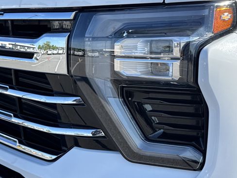 Used 2024 Chevrolet Silverado 2500 LTZ w/ LTZ Plus Package AWD/4WD image 6