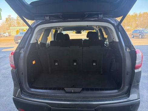 Used 2023 Subaru Ascent Premium w/ Convenience Package image 18
