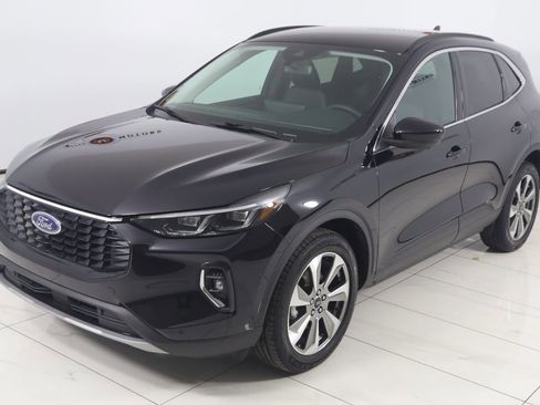 Used 2023 Ford Escape Platinum image 21