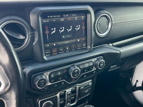 Used 2021 Jeep Wrangler Unlimited Sahara w/ Cold Weather Group AWD/4WD image 21